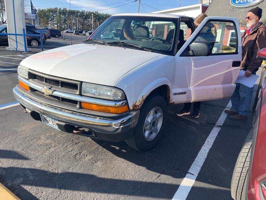 used 2003 Chevrolet S-10 car, priced at $4,000