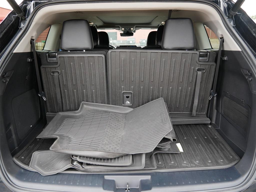 used 2022 Toyota Highlander car, priced at $44,499