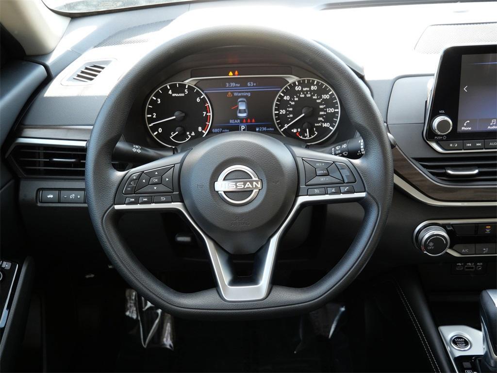 used 2023 Nissan Altima car, priced at $23,999