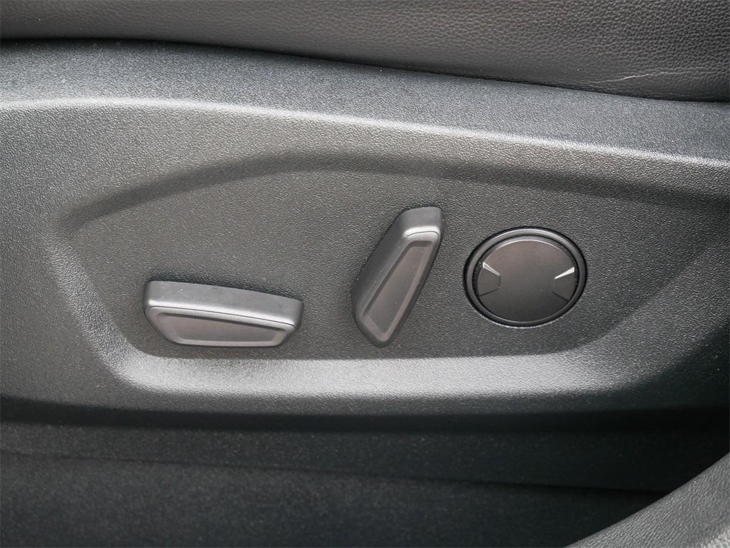used 2022 Ford Edge car, priced at $29,299