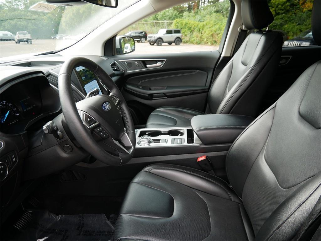 used 2022 Ford Edge car, priced at $29,299
