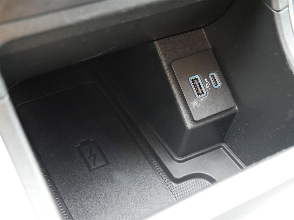 used 2022 Ford Edge car, priced at $29,299