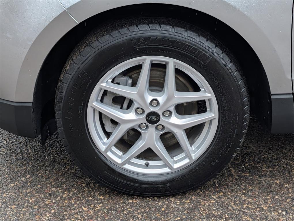 used 2024 Ford Edge car, priced at $26,999