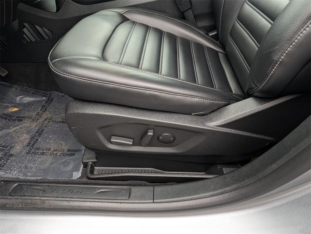 used 2024 Ford Edge car, priced at $26,999