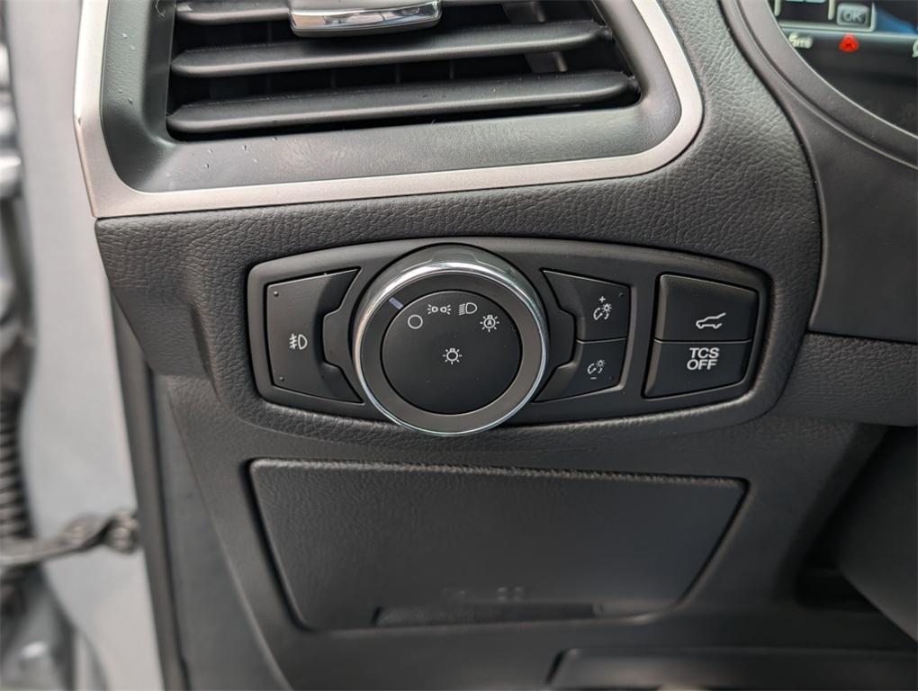 used 2024 Ford Edge car, priced at $26,999