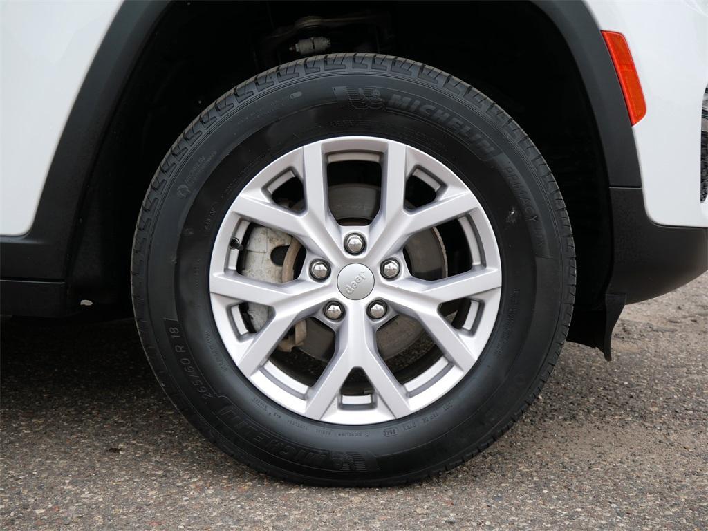 used 2022 Jeep Grand Cherokee car, priced at $31,899