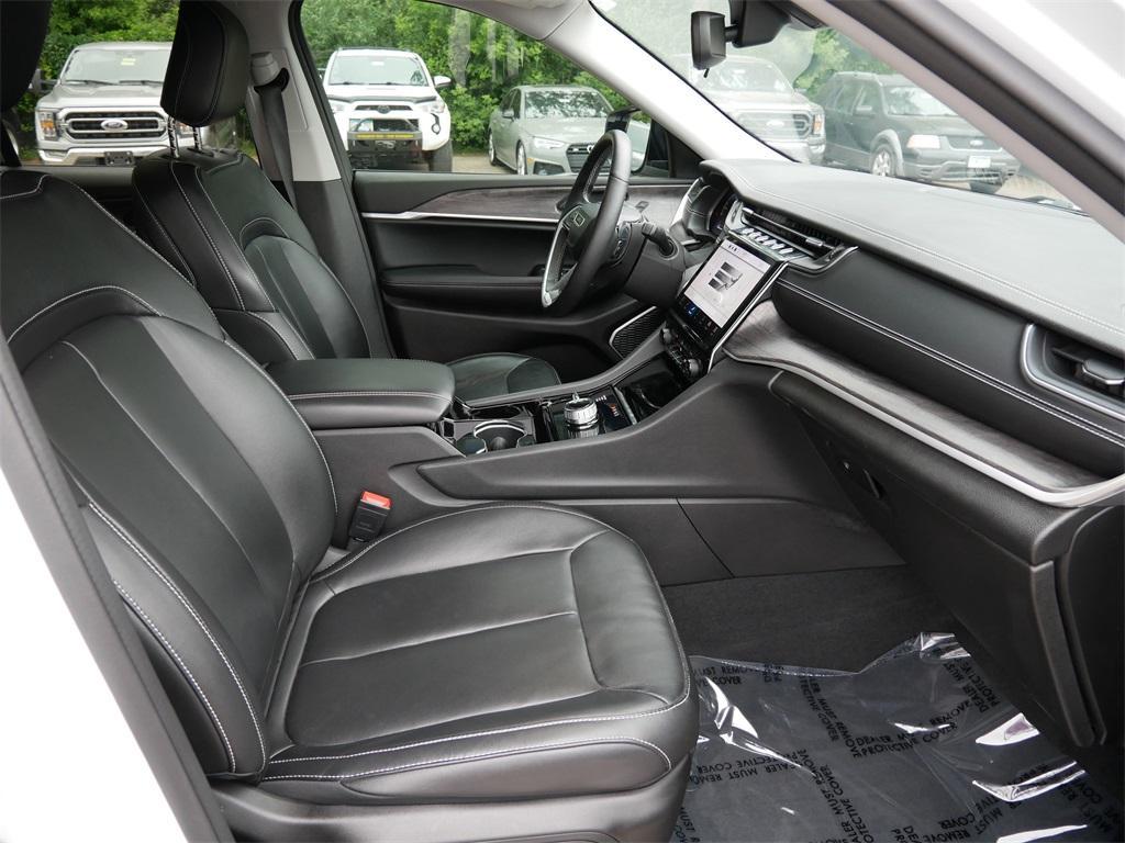 used 2022 Jeep Grand Cherokee car, priced at $31,899
