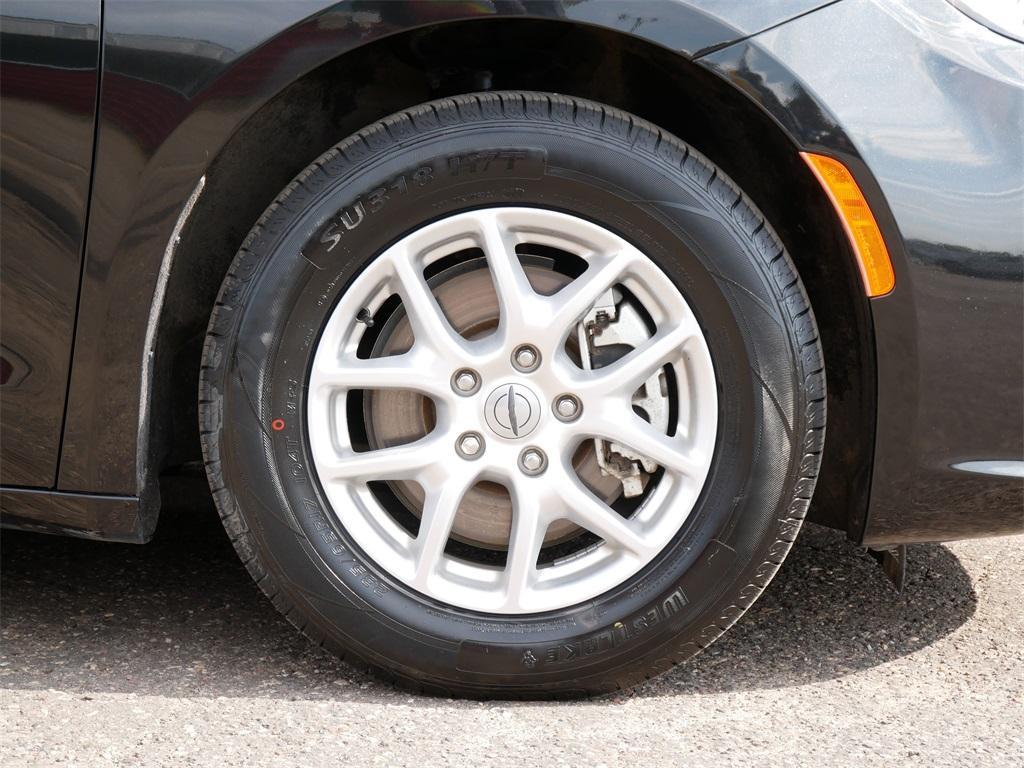 used 2022 Chrysler Pacifica car, priced at $21,498