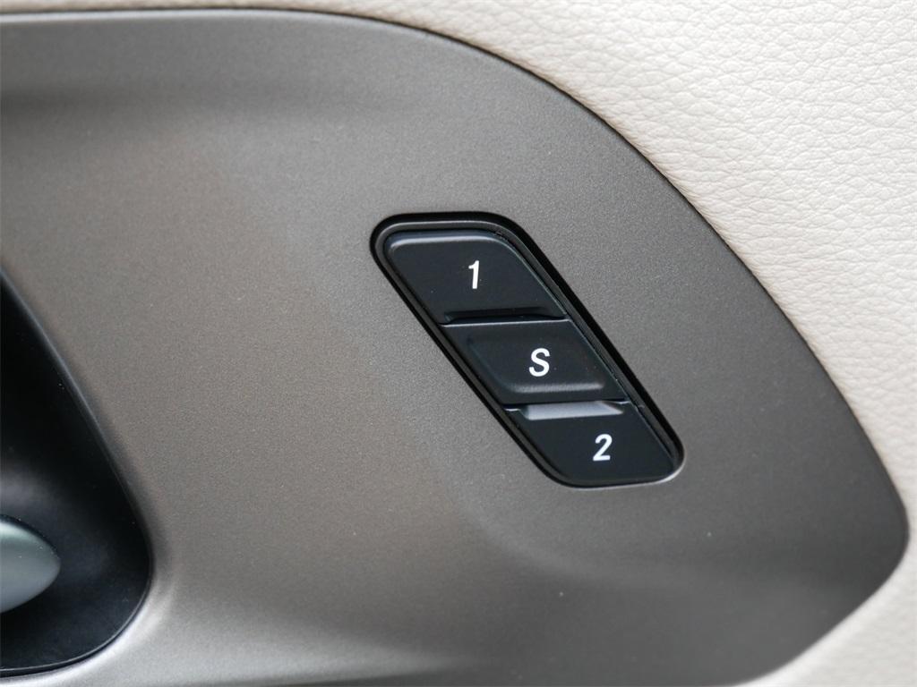 used 2022 Chrysler Pacifica car, priced at $21,498