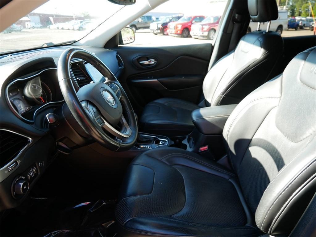 used 2019 Jeep Cherokee car, priced at $17,999