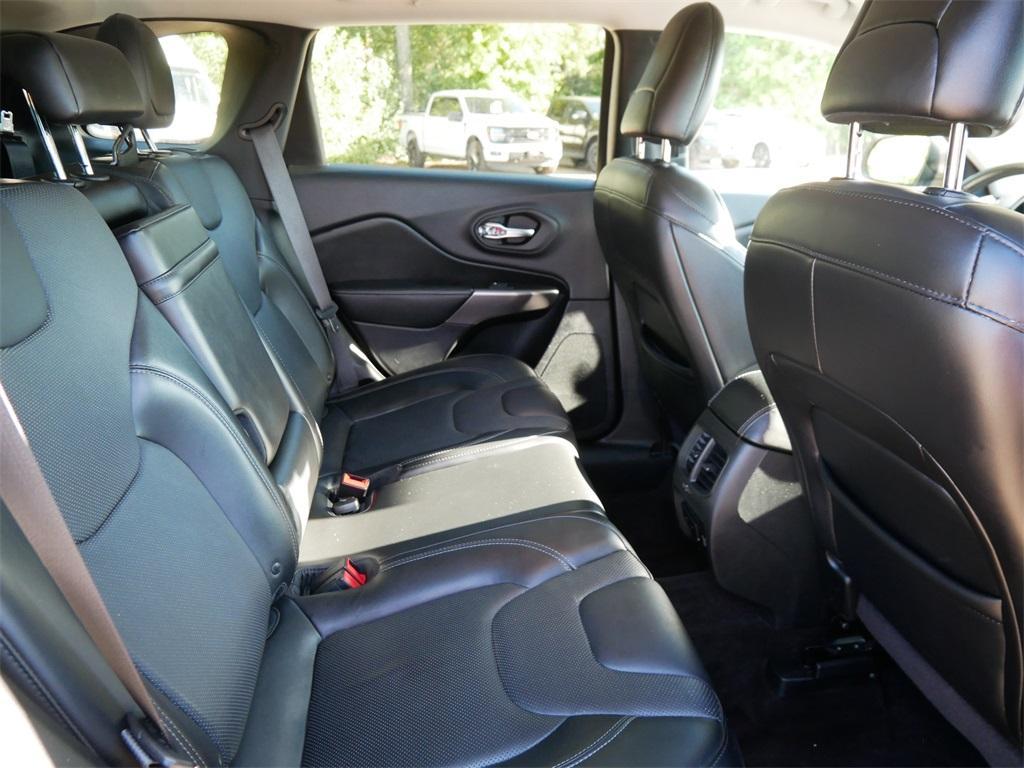 used 2019 Jeep Cherokee car, priced at $17,999