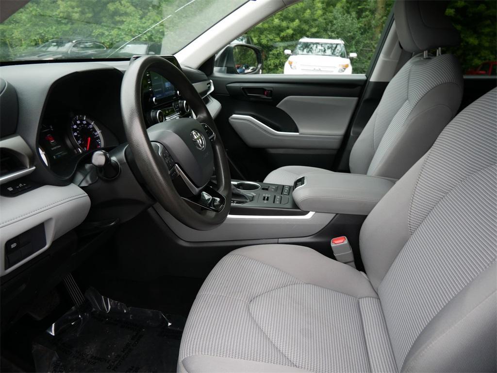 used 2021 Toyota Highlander car, priced at $26,699
