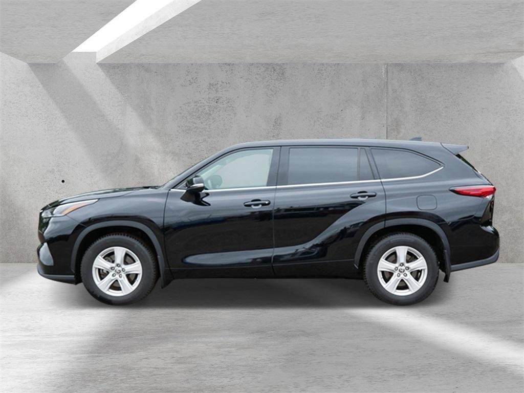 used 2021 Toyota Highlander car, priced at $26,699