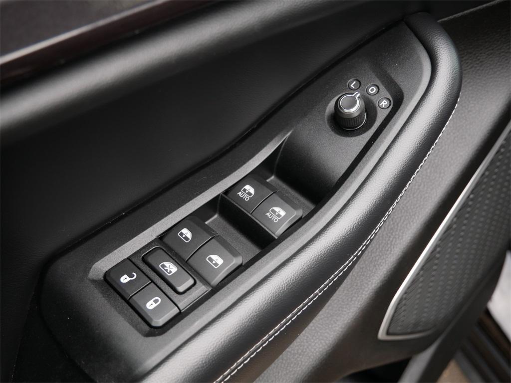 used 2022 Jeep Grand Cherokee L car, priced at $29,999