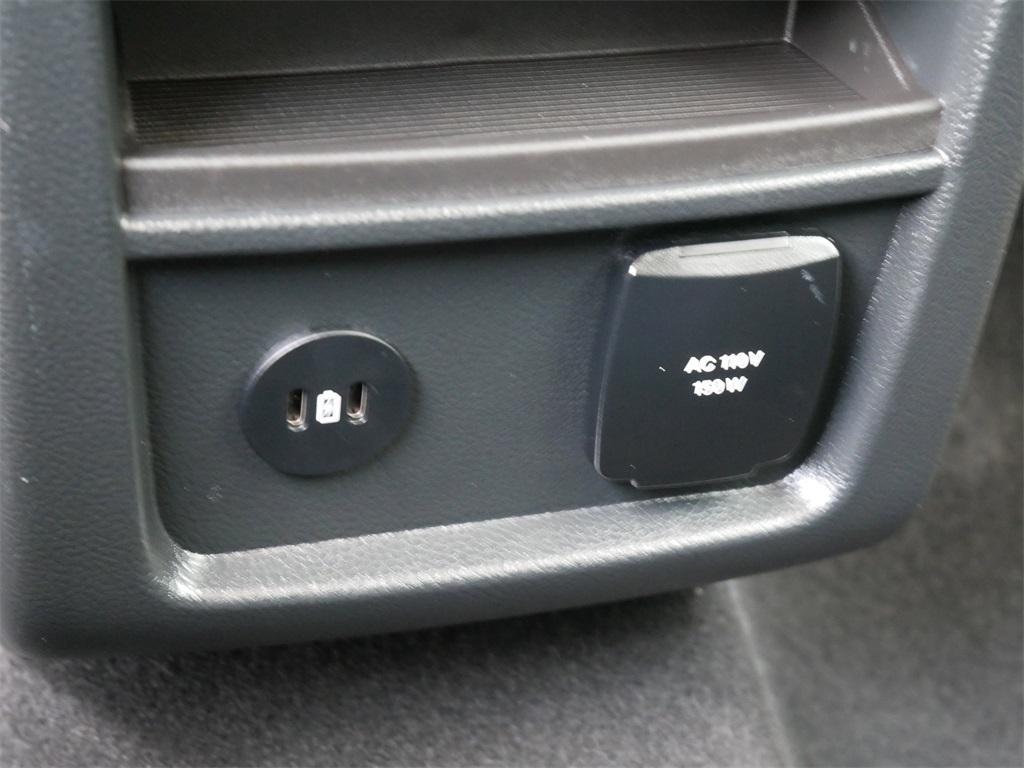 used 2023 Ford Edge car, priced at $28,999