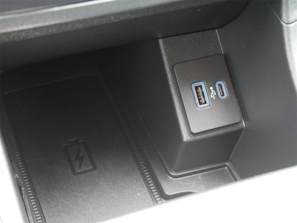 used 2023 Ford Edge car, priced at $28,999