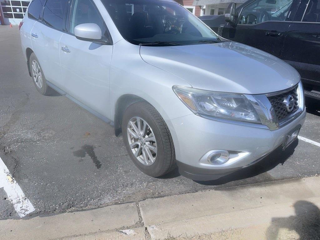 used 2016 Nissan Pathfinder car, priced at $12,999
