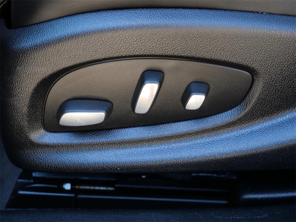 used 2013 Cadillac XTS car, priced at $7,748