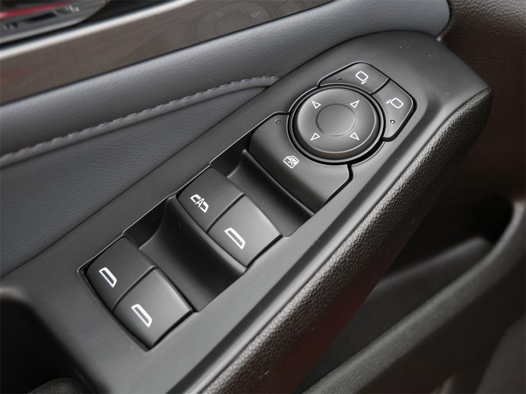 used 2021 Chevrolet Traverse car, priced at $26,999