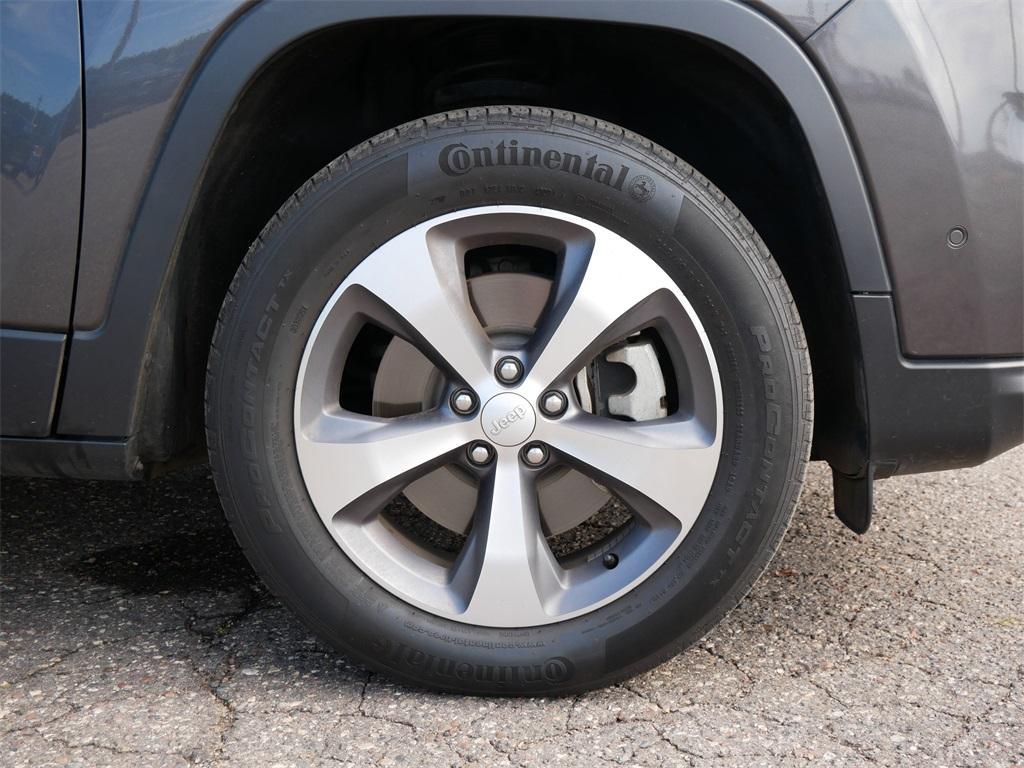used 2021 Jeep Cherokee car, priced at $24,599