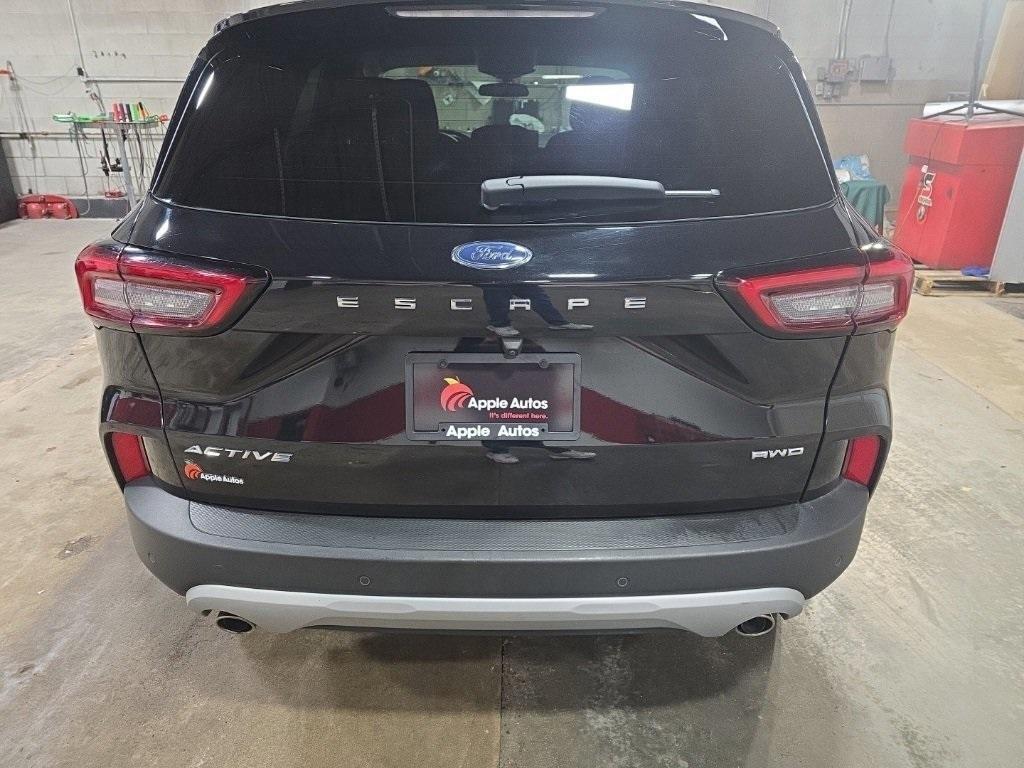 used 2024 Ford Escape car, priced at $25,999