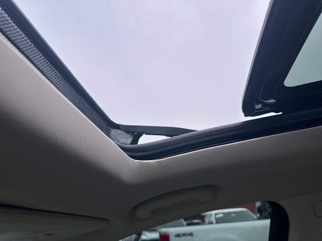 used 2023 Cadillac XT6 car, priced at $42,999