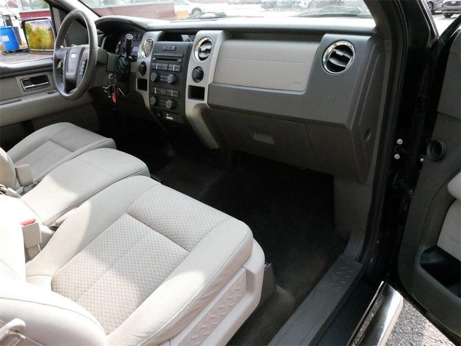 used 2009 Ford F-150 car, priced at $4,000