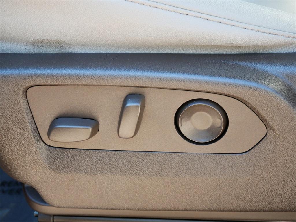 used 2022 Chevrolet Suburban car, priced at $47,999