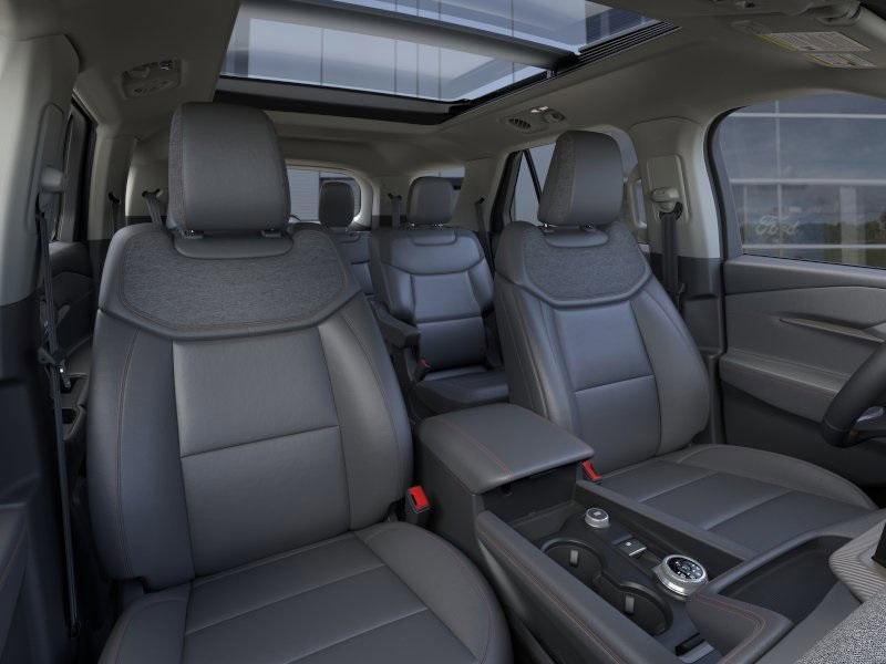 new 2025 Ford Explorer car, priced at $45,371