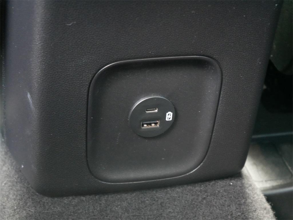 used 2022 Ford Escape car, priced at $19,999
