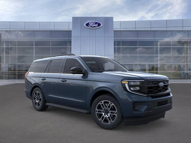 new 2025 Ford Expedition car, priced at $70,392