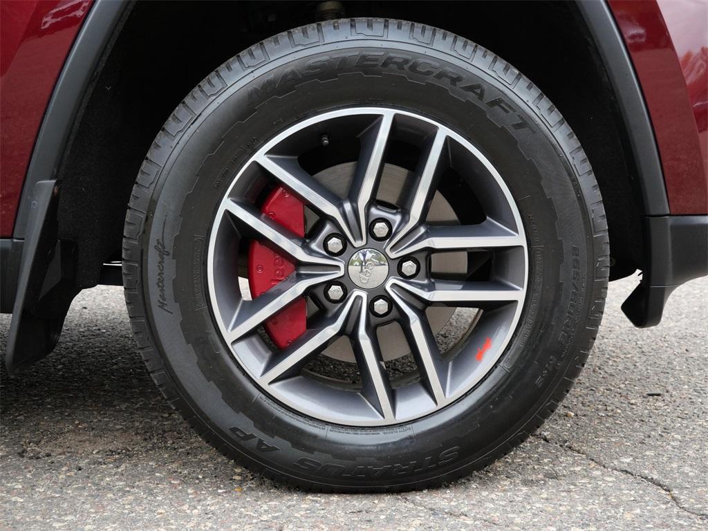 used 2018 Jeep Grand Cherokee car, priced at $21,599