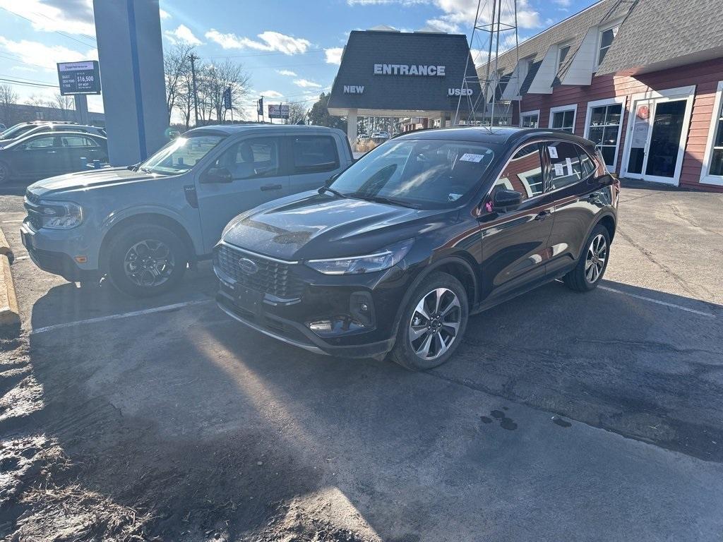 used 2024 Ford Escape car, priced at $32,999