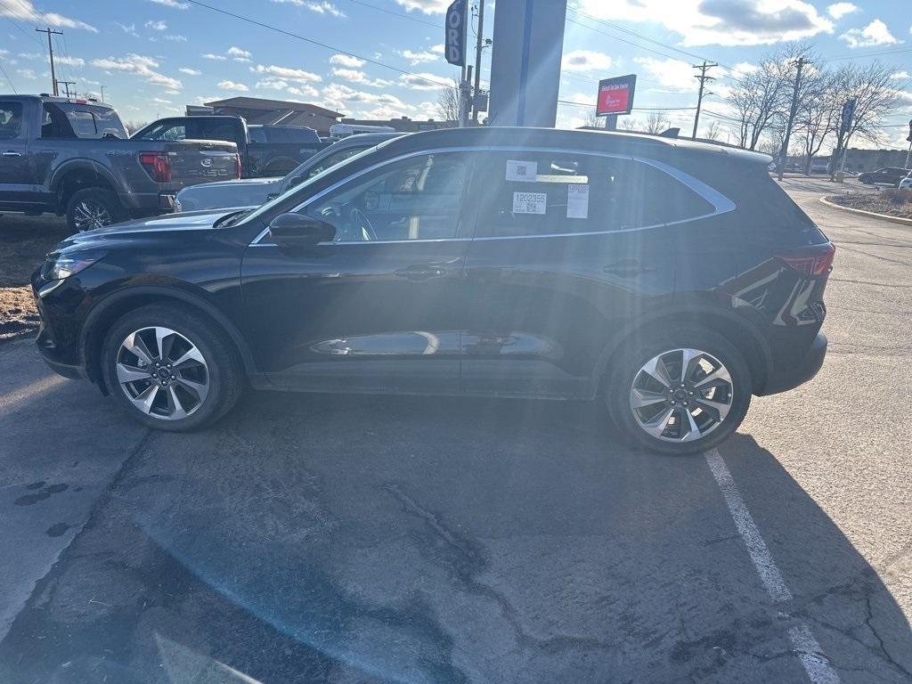 used 2024 Ford Escape car, priced at $32,999