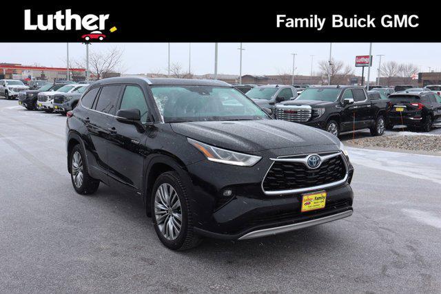 used 2021 Toyota Highlander Hybrid car, priced at $40,995