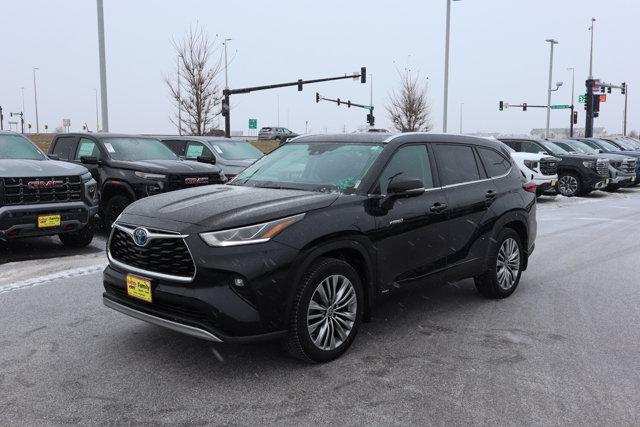 used 2021 Toyota Highlander Hybrid car, priced at $40,995