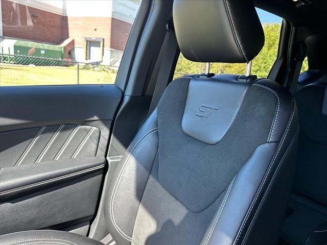 used 2024 Ford Edge car, priced at $43,045