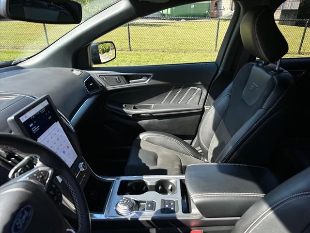 used 2024 Ford Edge car, priced at $43,045