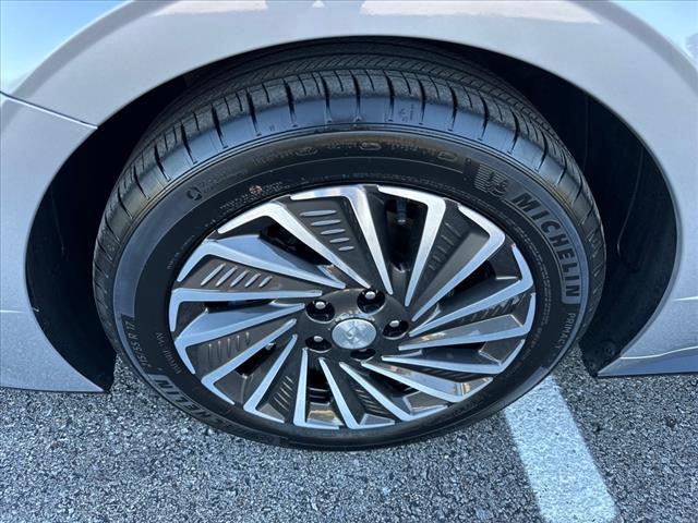 used 2023 Hyundai Sonata Hybrid car, priced at $26,345