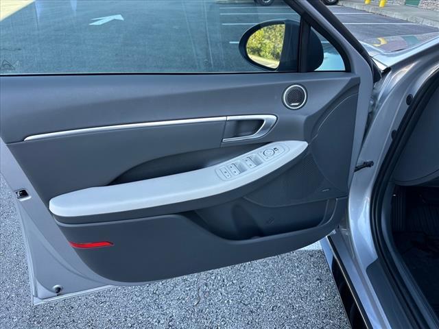 used 2023 Hyundai Sonata Hybrid car, priced at $26,345