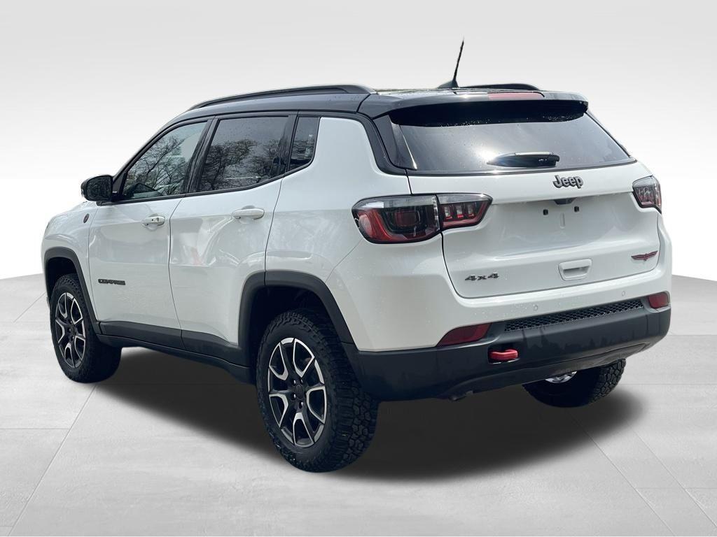 used 2024 Jeep Compass car, priced at $27,120