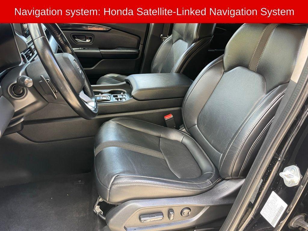used 2023 Honda Pilot car, priced at $37,995