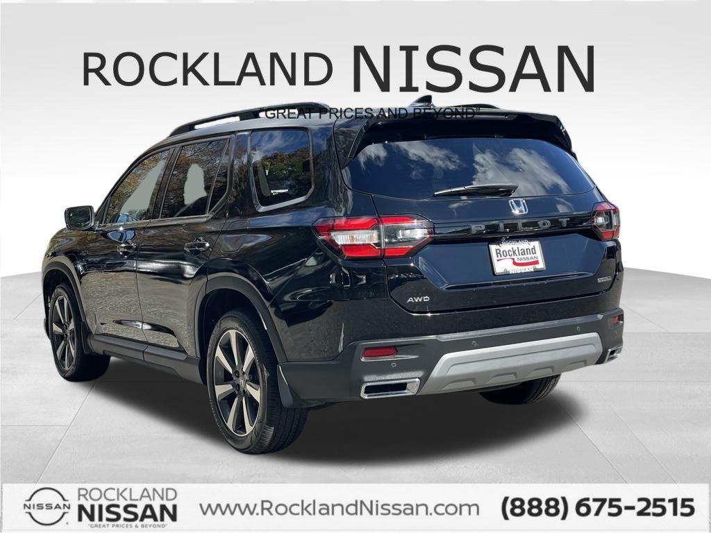 used 2023 Honda Pilot car, priced at $37,995