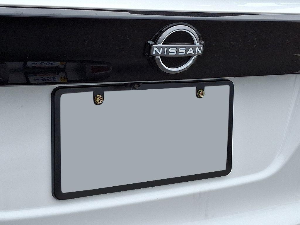 new 2025 Nissan Kicks car, priced at $33,080