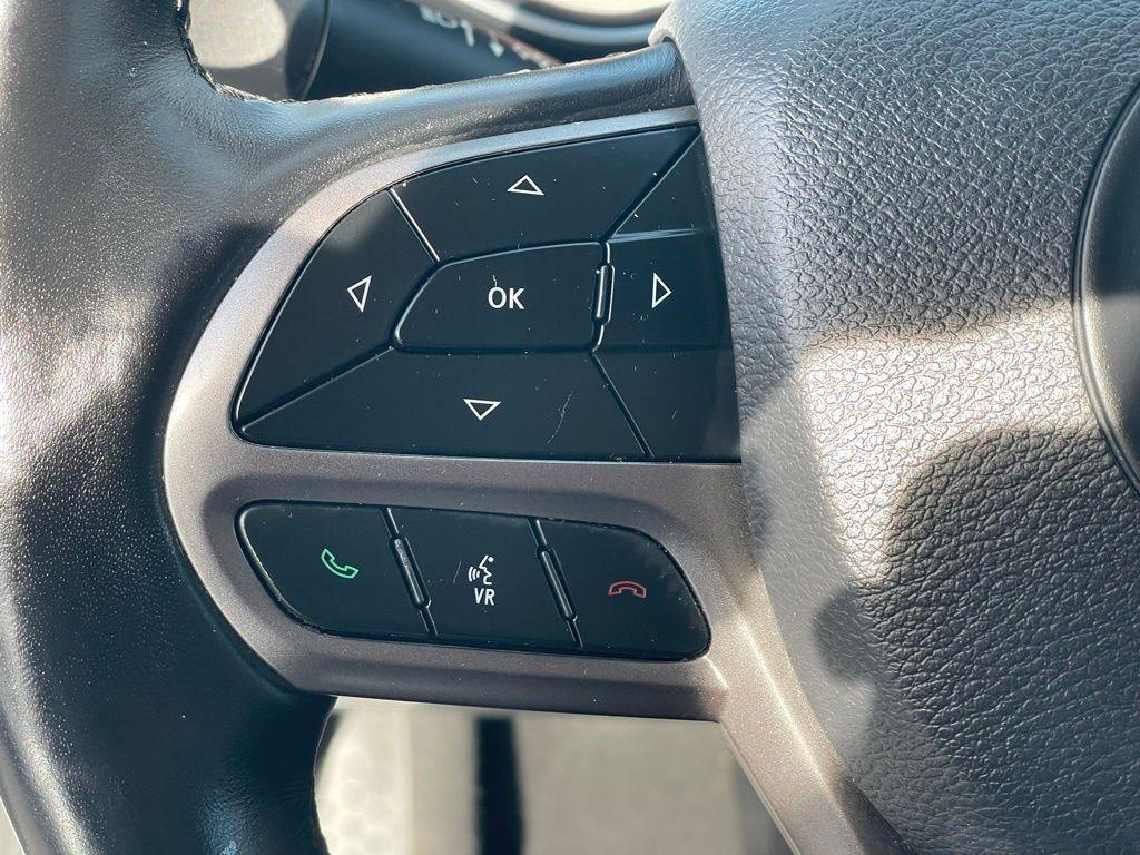 used 2021 Jeep Cherokee car, priced at $18,754