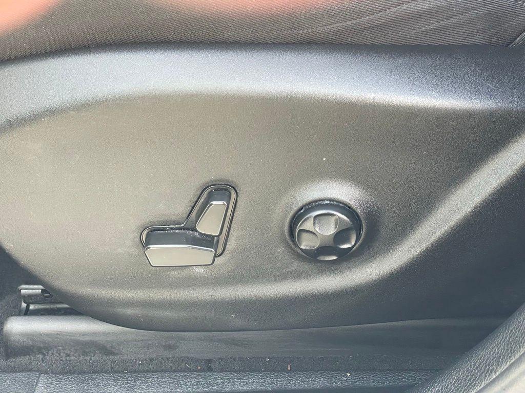 used 2021 Jeep Cherokee car, priced at $18,754