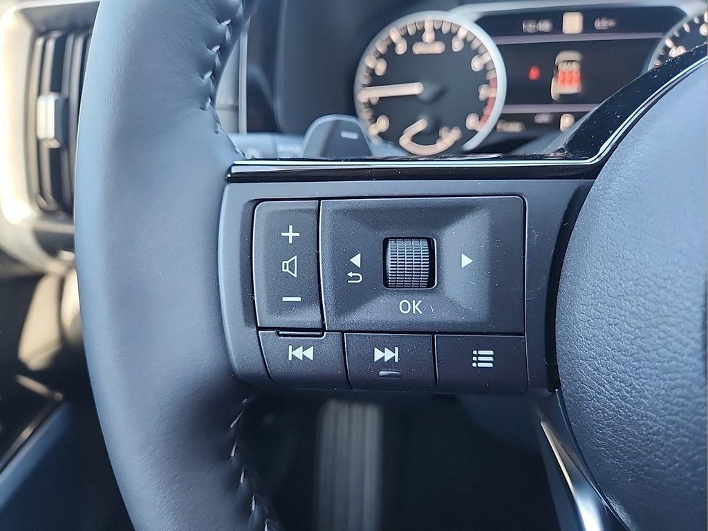 new 2025 Nissan Pathfinder car, priced at $45,035