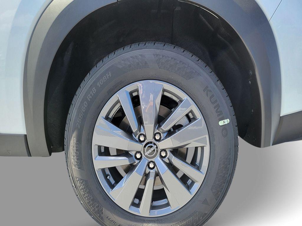 new 2025 Nissan Pathfinder car, priced at $35,578