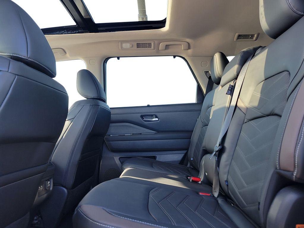 new 2025 Nissan Pathfinder car, priced at $47,750