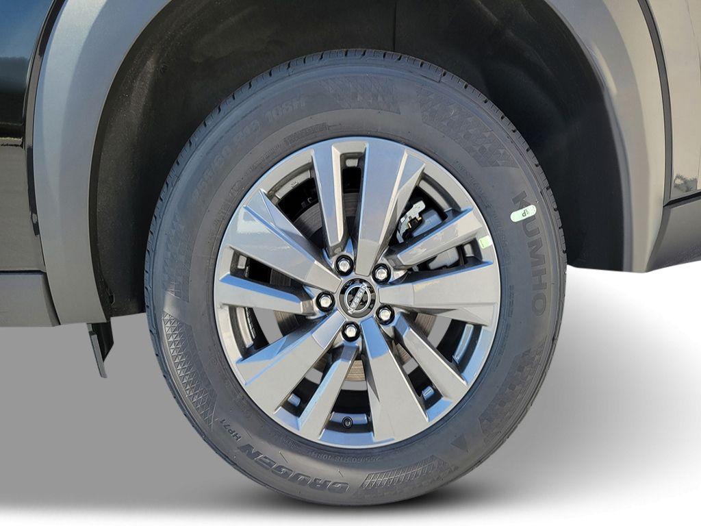 new 2025 Nissan Pathfinder car, priced at $35,165